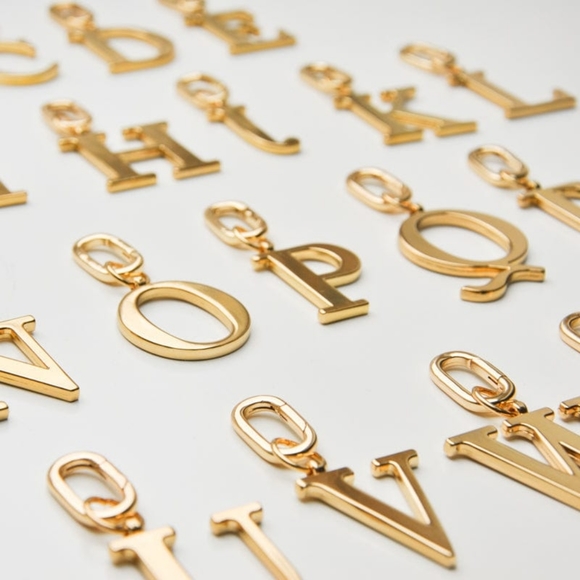 Letter "L" Metal Letter Key Ring (Gold Plated) Made With 50% Recycled Material - Picture 5 of 6